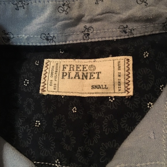 Free Planet Men’s Button Up - Picture 3 of 4